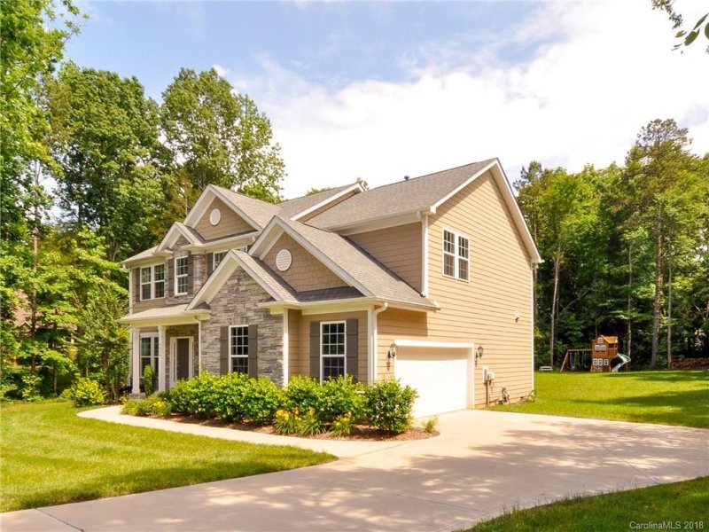 Property image 2 at 9914 Veramonte Court, Charlotte, NC 28227