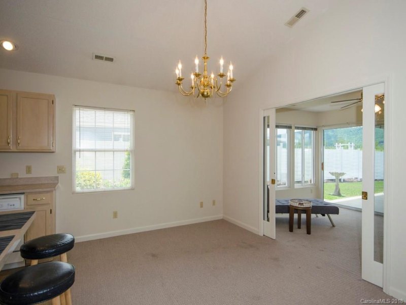 Property image 4 at 10 Heather Way, Candler, NC 28715