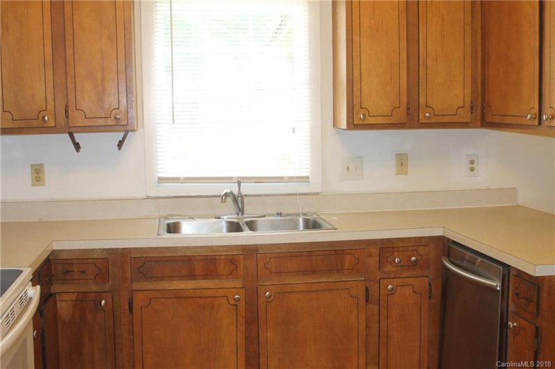 Property image 5 at 6611 Crab Orchard Court, Charlotte, NC 28212