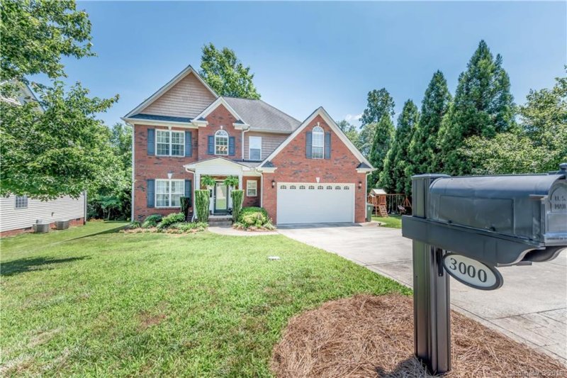 Property image 2 at 3000 Tolbert Court, Lowell, NC 28098