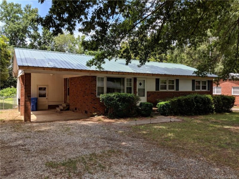 Property image 2 at 816 Brookwood Drive, Mooresville, NC 28115