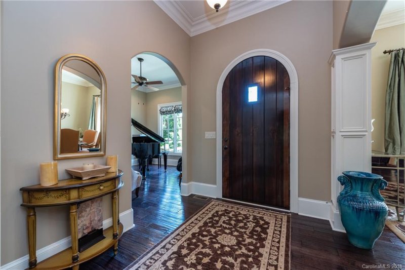 Property image 2 at 812 Verney Lane, Charlotte, NC 28226