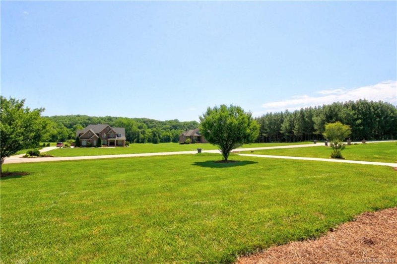 Property image 4 at 143 Natures Trail, Statesville, NC 28625