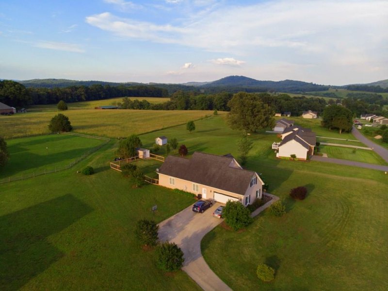 Property image 4 at 51 Stable Brook Lane, Taylorsville, NC 28681