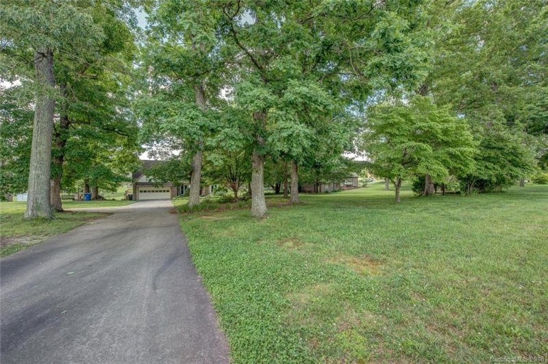 Property image 2 at 1729 Shelby Road, Kings Mountain, NC 28086