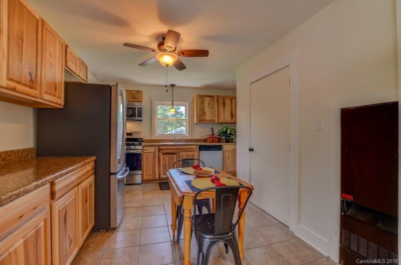 Property image 2 at 8 Belvedere Road, Asheville, NC 28803