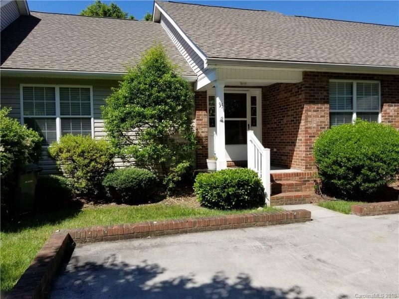 35 N Creekside Court