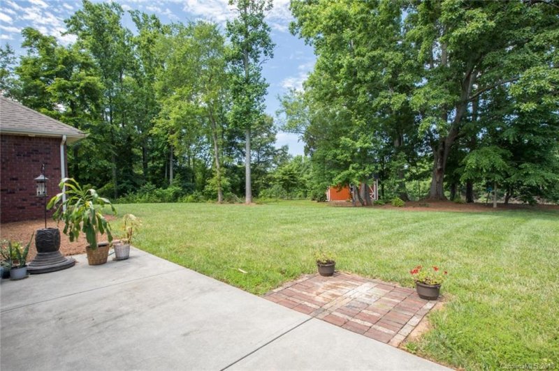 Property image 2 at 261 Mills Plantation Circle, Troutman, NC 28166