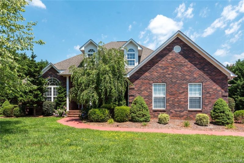 9814 Arlington Oaks Drive