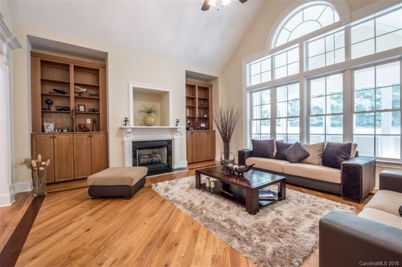 Property image 2 at 143 Whispering Cove Court, Mooresville, NC 28117