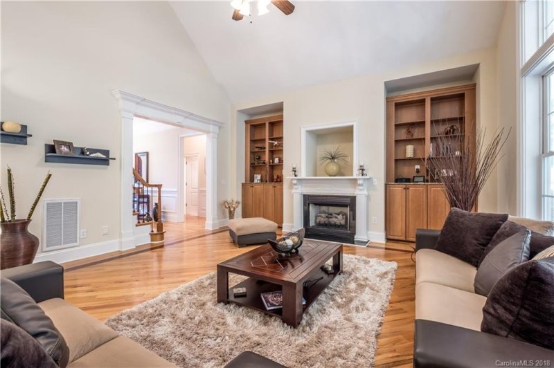 Property image 4 at 143 Whispering Cove Court, Mooresville, NC 28117