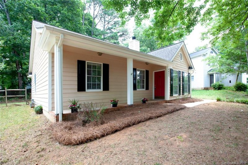 Property image 4 at 8421 Red Setter Lane, Charlotte, NC 28227