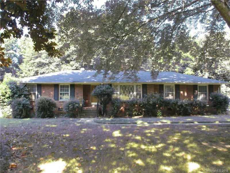 5224 E Wt Harris Boulevard