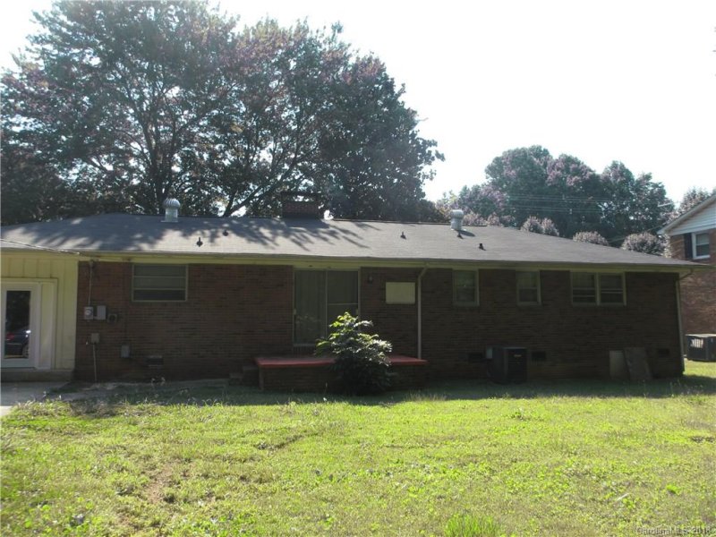 Property image 2 at 5224 E Wt Harris Boulevard, Charlotte, NC 28215