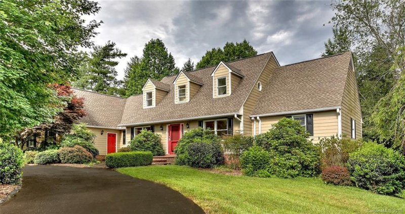 2000 Mountain Ash Circle