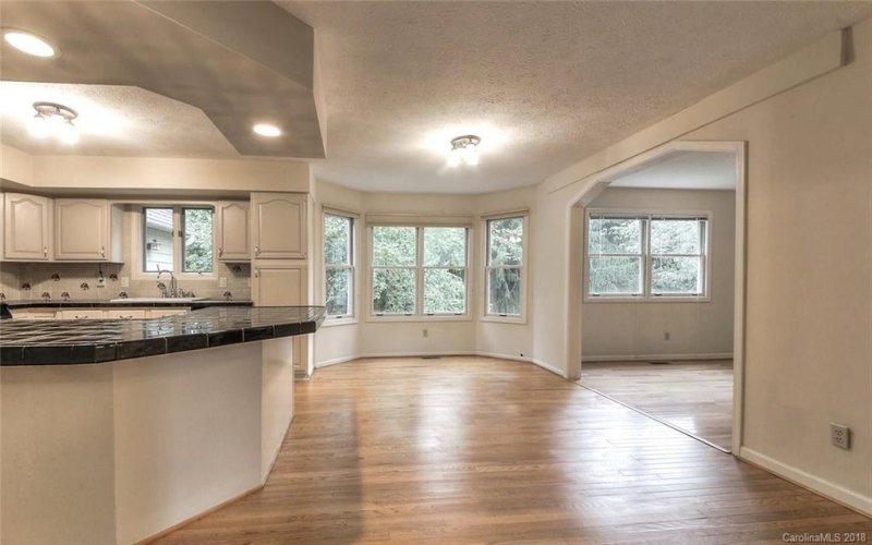 Property image 4 at 2000 Mountain Ash Circle, Hendersonville, NC 28739