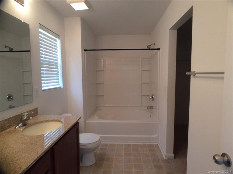 Property image 4 at 1404 Henry David Court, Charlotte, NC 28214