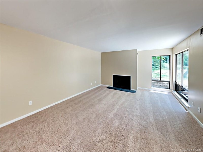 Property image 2 at 7918 Princess Ann Drive, Charlotte, NC 28212