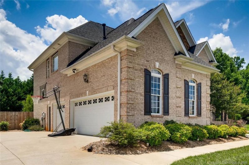 Property image 3 at 124 Daniel Efird Drive, Mount Holly, NC 28120