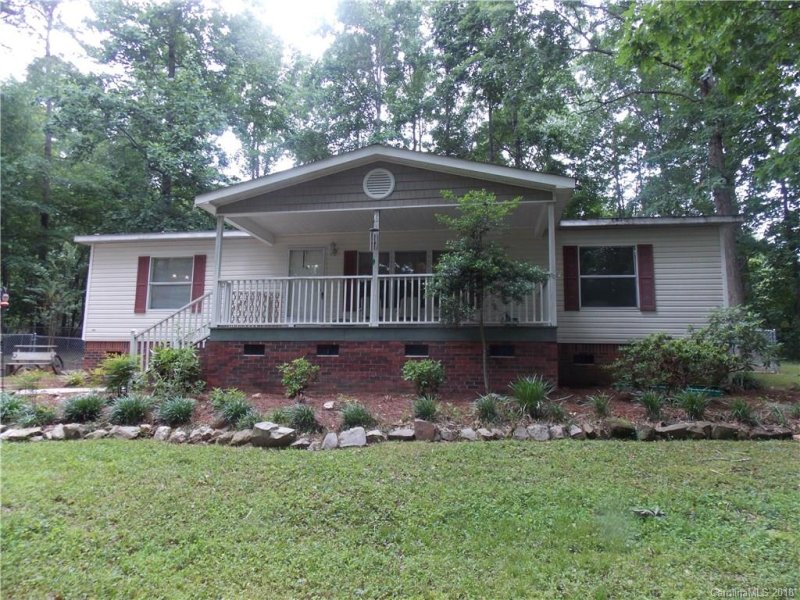 Property image 2 at 2870 Red Pawn Drive, Clover, SC 29710