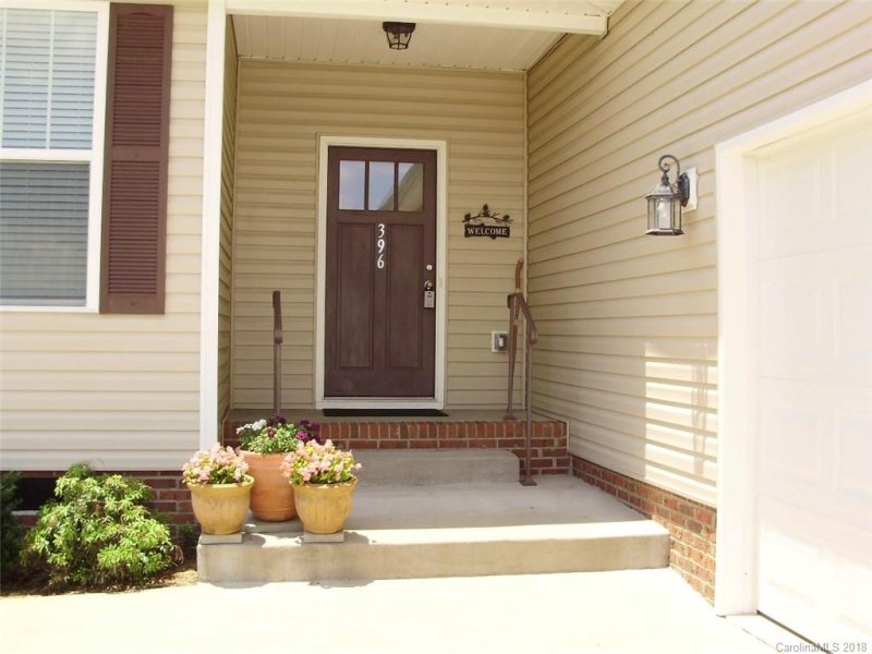 Property image 2 at 396 Beck Creek Circle, Flat Rock, NC 28731