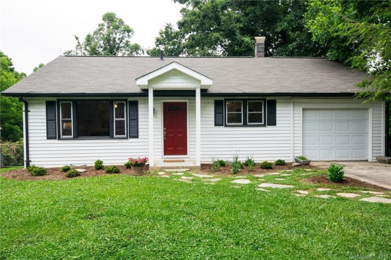 Property image 2 at 8 Fair Oaks Road, Arden, NC 28704