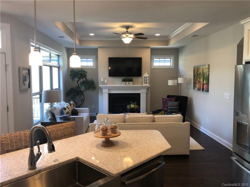 Property image 4 at 8024 Parknoll Drive, Huntersville, NC 28078