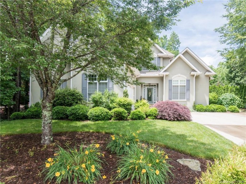 Property image 2 at 170 Fernbrook Way, Hendersonville, NC 28791