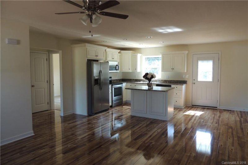 Property image 4 at 1053 Creekside Drive, Lincolnton, NC 28092