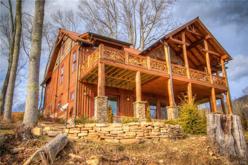 Property image 2 at 126 Eagle Village Circle, Banner Elk, NC 28604