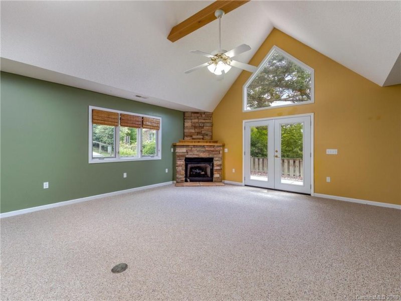 Property image 5 at 37 Honeycomb Circle, Swannanoa, NC 28778