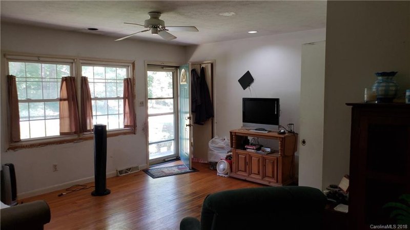 Property image 4 at 24 Clement Drive, Asheville, NC 28805