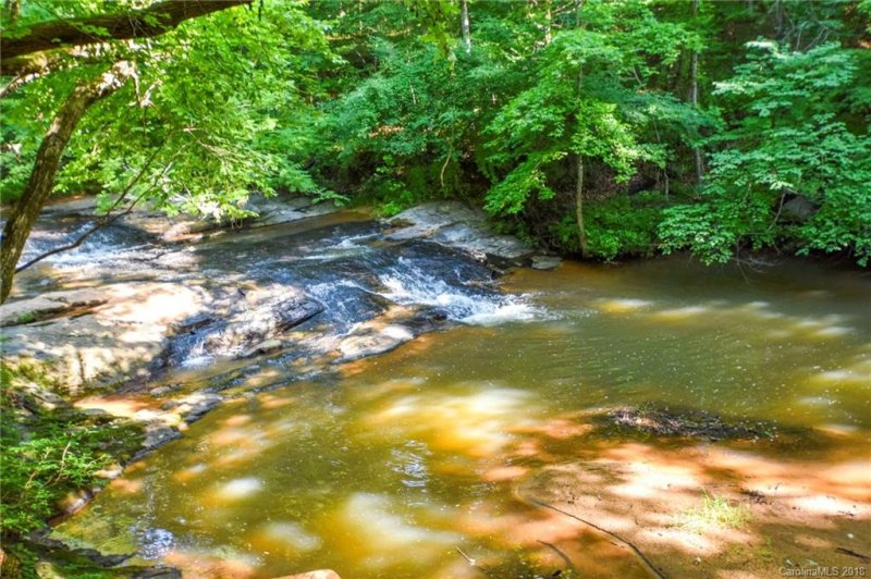 Property image 3 at 6156 Falls Ridge Trail, Sherrills Ford, NC 28673