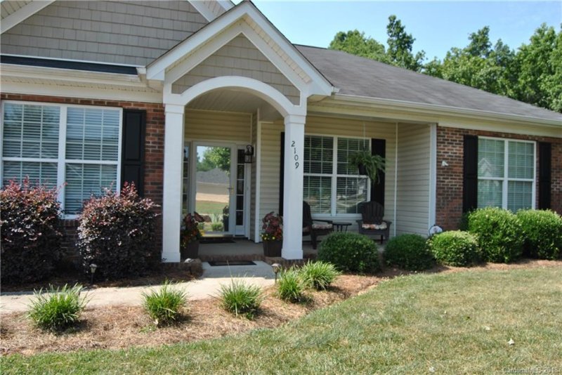 Property image 4 at 2109 London Lane, Belmont, NC 28012