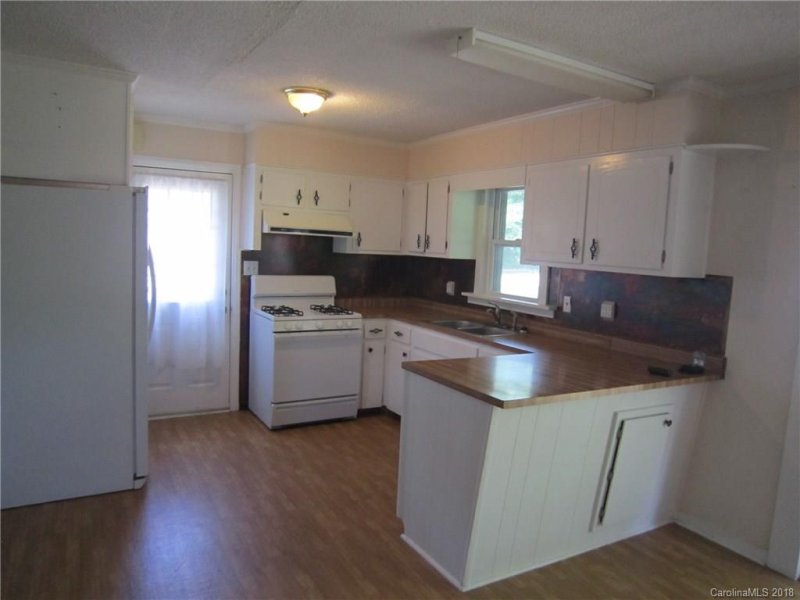 Property image 4 at 506 Telegraph Drive, Gastonia, NC 28056