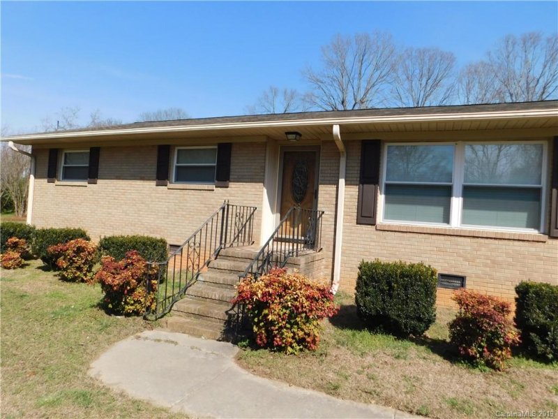 Property image 2 at 105 Oakmont Road, Stanley, NC 28164