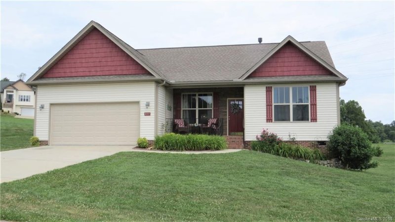 Property image 3 at 437 Beck Creek Circle, Flat Rock, NC 28731