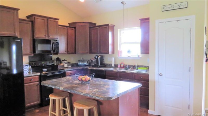 Property image 5 at 437 Beck Creek Circle, Flat Rock, NC 28731