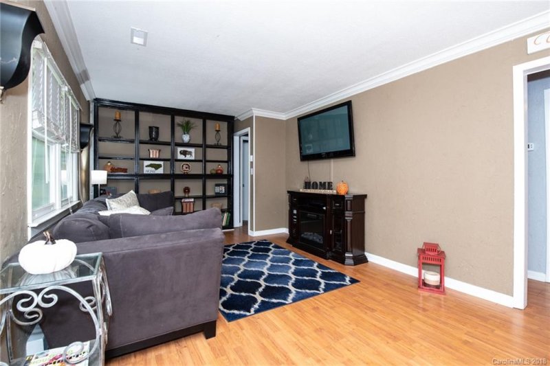 Property image 3 at 41 Mount Carmel Drive, Asheville, NC 28806