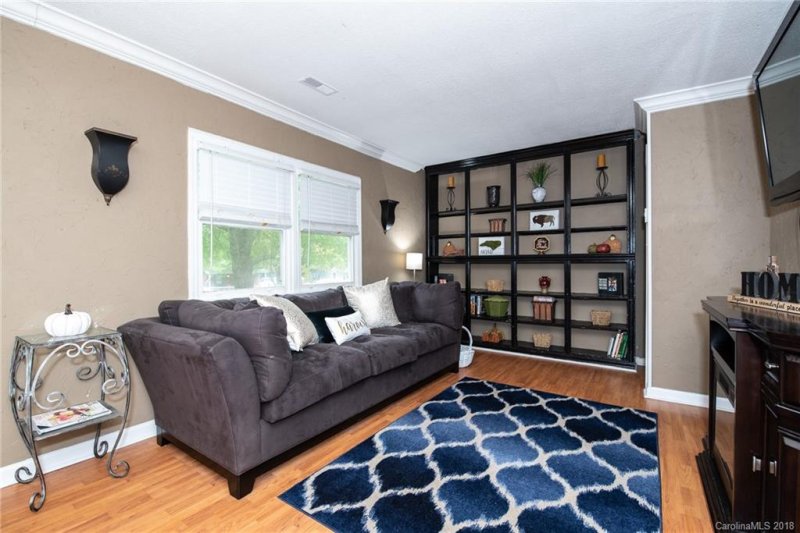 Property image 4 at 41 Mount Carmel Drive, Asheville, NC 28806