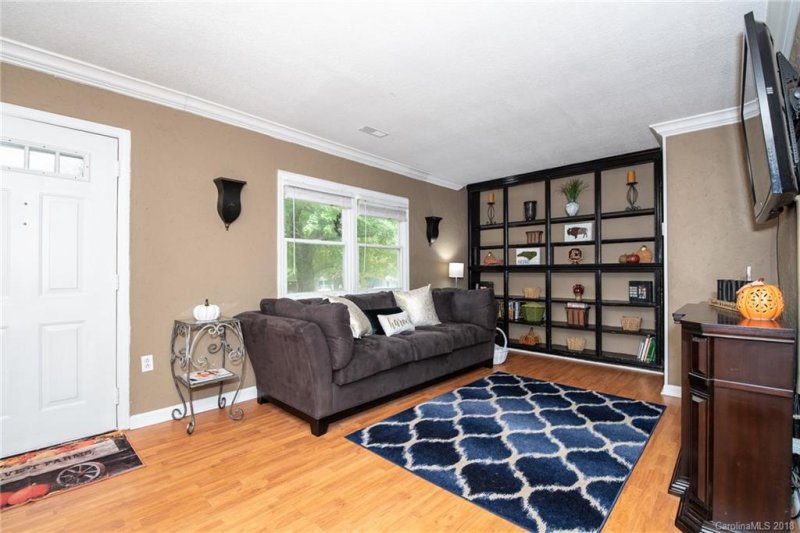 Property image 5 at 41 Mount Carmel Drive, Asheville, NC 28806