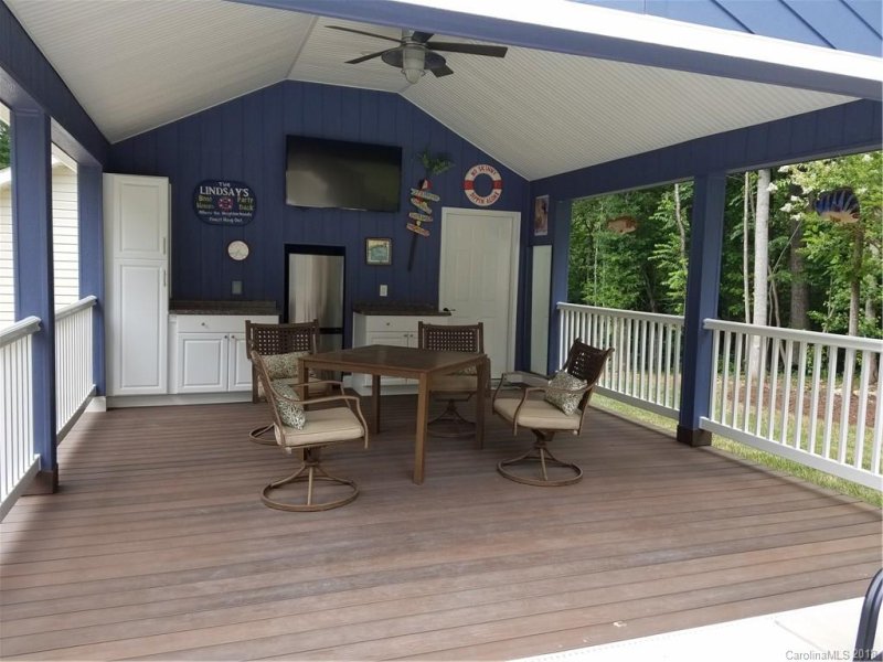 Property image 4 at 1913 Holly Bluff Court, York, SC 29745