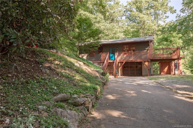 Property image 3 at 11 Coneflower Court, Black Mountain, NC 28711