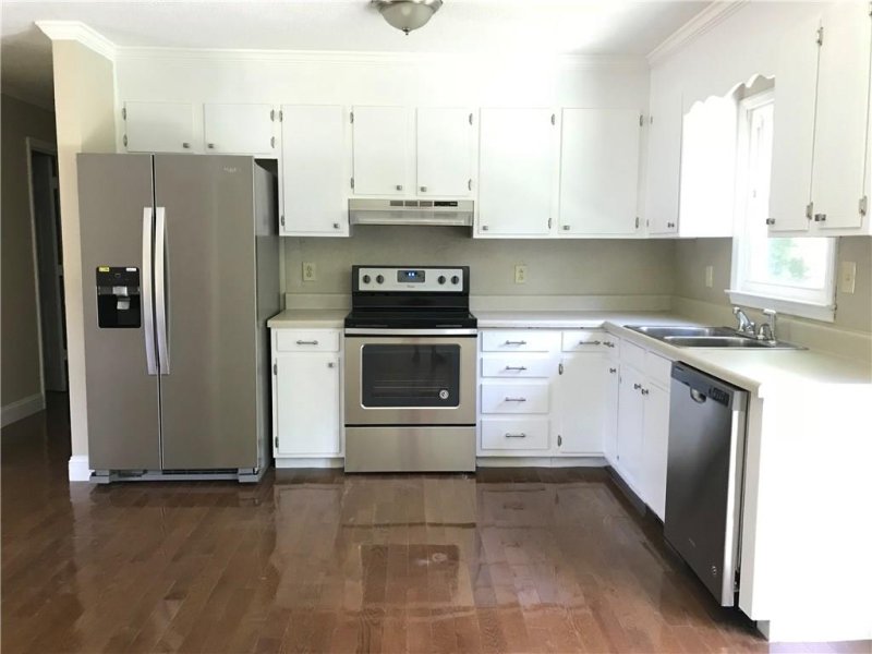 Property image 4 at 1344 Prince Street, Hickory, NC 28602