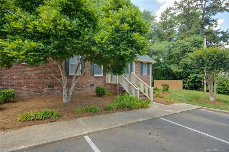 Property image 3 at 1130 Crestmont Drive, Concord, NC 28025