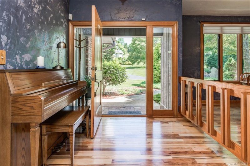 Property image 3 at 2000 Plum Tree Lane, Hendersonville, NC 28739