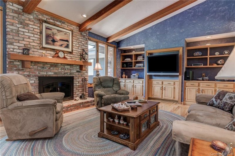 Property image 5 at 2000 Plum Tree Lane, Hendersonville, NC 28739