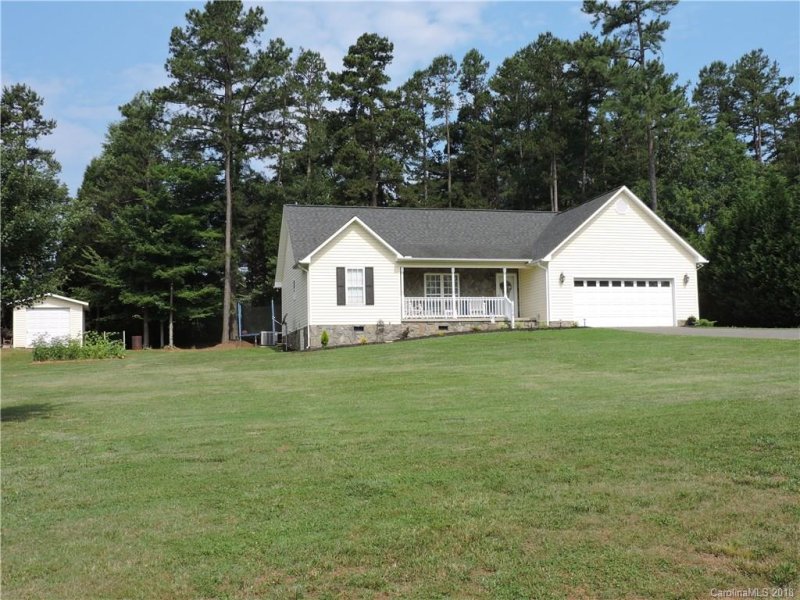 Property image 2 at 154 Braxton Drive, Statesville, NC 28677