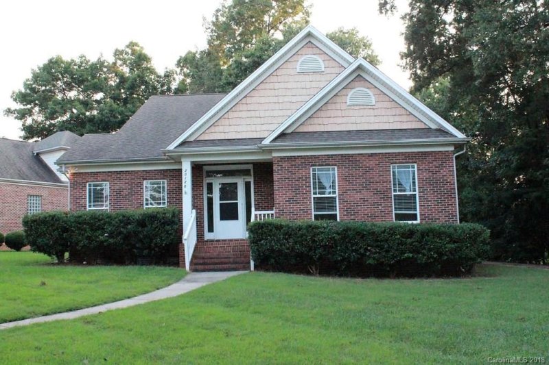 20120 Colony Point Lane