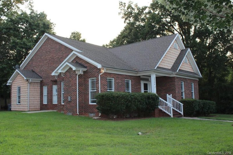 Property image 2 at 20120 Colony Point Lane, Cornelius, NC 28031